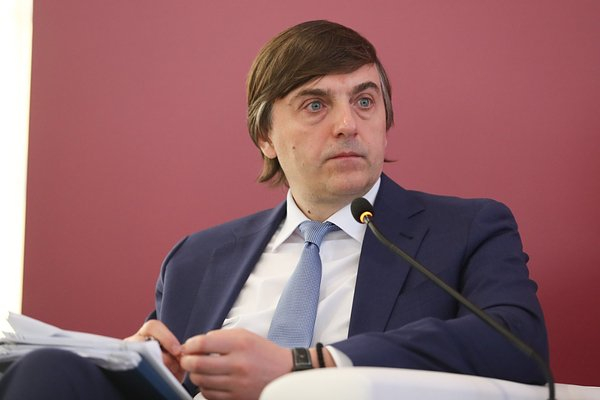 Кадры для бизнеса. На полях ПМЭФ обсудили проект «Профессионалитет». Какие у него перспективы?