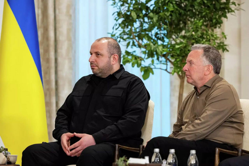 &laquo;Кто уступит первым?&raquo; В Абу-Даби проходит новый раунд неравного противостояния