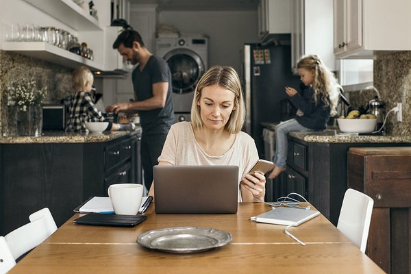&laquo;Люди перестали жить по офисному ритму&raquo; Почему график &laquo;с девяти до шести&raquo; уходит в прошлое?