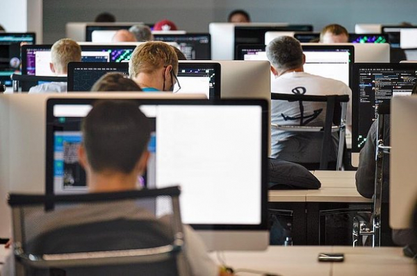 Люди по всему миру теряют интерес к работе. Что с ними происходит? Люди по всему миру теряют интерес к работе. Что с ними происходит?