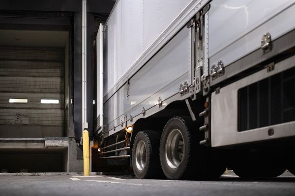 Логистический коллапс. ТК ПЭК больше суток не отдает клиентам грузы. Что случилось? Логистический коллапс. ТК ПЭК больше суток не отдает клиентам грузы. Что случилось?