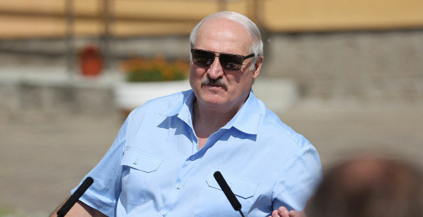 Лукашенко: дефицит картофеля в Беларусь связан с продажами в Россию
