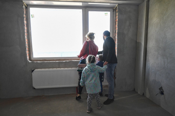 «Мы заплатили временем и комфортом» Россияне стали чаще переезжать в новостройки без отделки. Как они в них живут? «Мы заплатили временем и комфортом» Россияне стали чаще переезжать в новостройки без отделки. Как они в них живут?