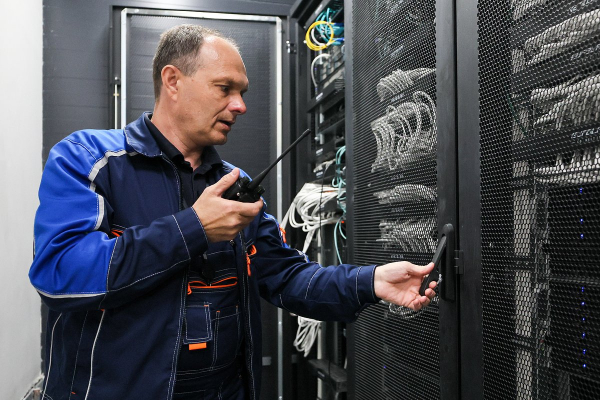 &laquo;Он встраивается во все процессы&raquo; Почему ИИ стал опасным орудием мировой политики и как его будут использовать Россия, США и Китай?