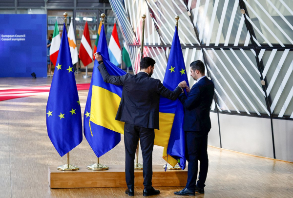 «Они верят в российскую угрозу» Почему Евросоюз и Великобритания не хотят мира на Украине и чего они добиваются от России?