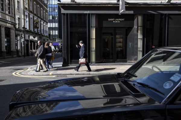 Опустошили Лондон. Миллиардеры массово уезжают из Великобритании. Что заставляет их искать новое убежище?