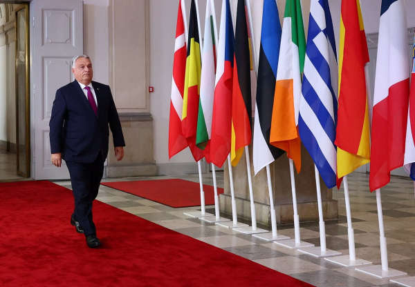 «Орбан — великий боец» Почему Трамп намерен встречаться с Путиным именно в Будапеште и что это означает для Европы и Украины? «Орбан — великий боец» Почему Трамп намерен встречаться с Путиным именно в Будапеште и что это означает для Европы и Украины?