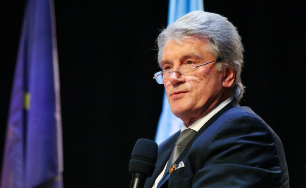 &laquo;Остановись и вспомни, кем ты был&raquo;: экс-президент Украины обратился к Орбану