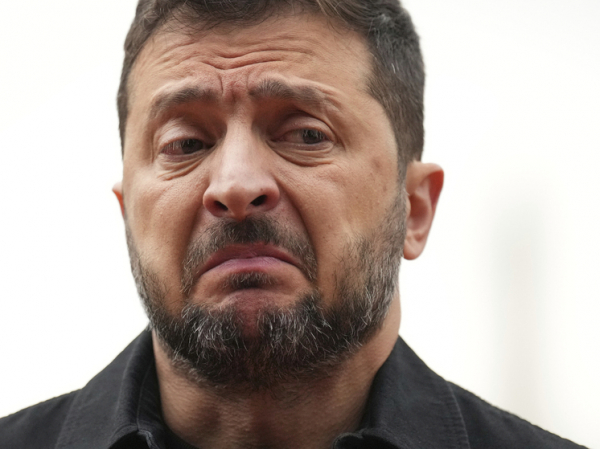 От «Графа Дякулы» до «Бубочки»: раскрыто происхождение странных прозвищ Зеленского