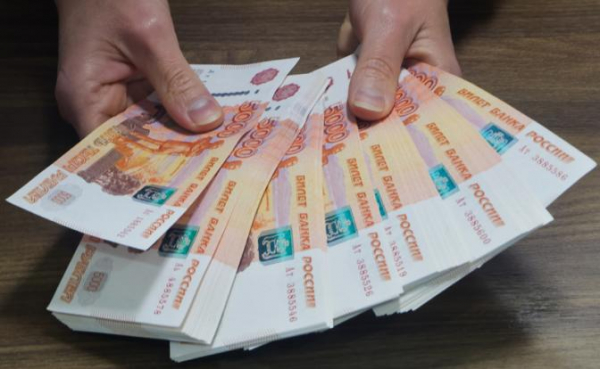 Парадокс побеждающей экономики: Средняя зарплата по России — 100 тысяч рублей, но «средними» везет быть далеко не всем Парадокс побеждающей экономики: Средняя зарплата по России — 100 тысяч рублей, но «средними» везет быть далеко не всем