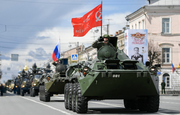 Появилось видео парада детей в военной форме в Дагестане