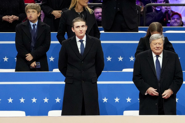 &laquo;Появление семейных кланов неизбежно&raquo; Дети Дональда Трампа помогают ему править страной. Кто из них станет новым президентом США?