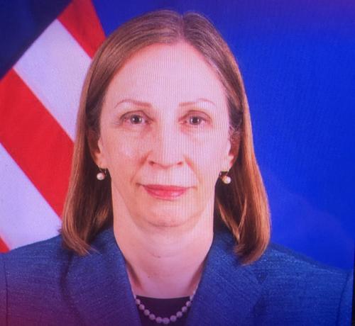Посол США в РФ Линн Трейси завершила работу в России и  покидает Москву