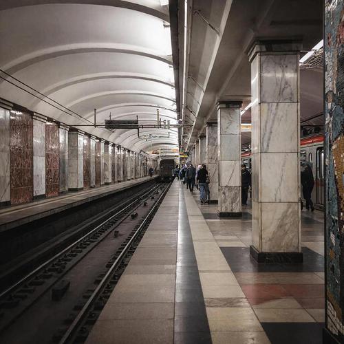 Православный крест как «экстремизм»: общественная реакция на плакат силовиков в метро Екатеринбурга Православный крест как «экстремизм»: общественная реакция на плакат силовиков в метро Екатеринбурга