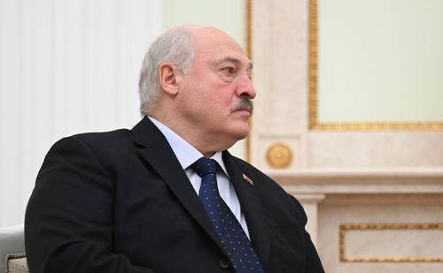 Президент Беларуси Лукашенко считает, что Зеленский потеряет всю Украину, если не остановится