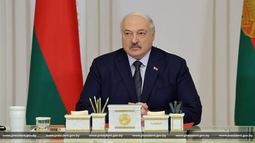 Президент Белоруссии Лукашенко подписал закон о ратификации договора с Россией о гарантиях безопасности