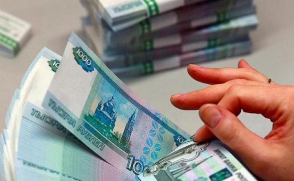 «Придется резать по живому»: Урал душит 20-процентная кредитная удавка. Она затягивается медленно, но неумолимо