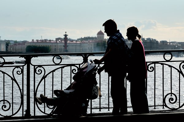 «Пусть сами решают — копить деньги или рожать детей» В России все чаще предлагают отменить пенсии. Почему это безумие?