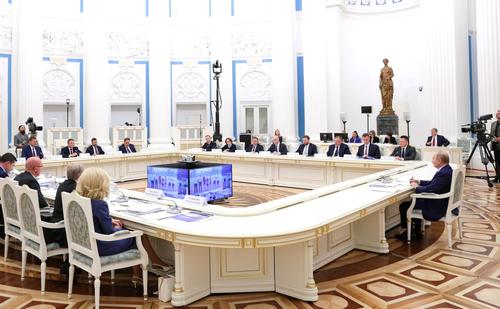 Путин: к 2030 году новые регионы России должны выйти на среднероссийский уровень по всем показателям