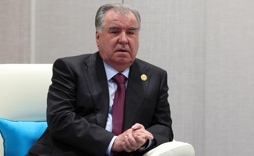 Рахмон: Россия и Таджикистан подписали договоры о развитии трудовой миграции
