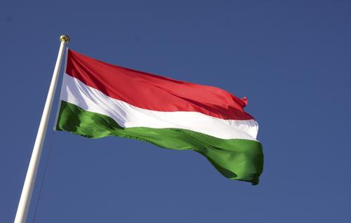 Сийярто: Венгрия не станет финансировать поставки вооружений США Киеву