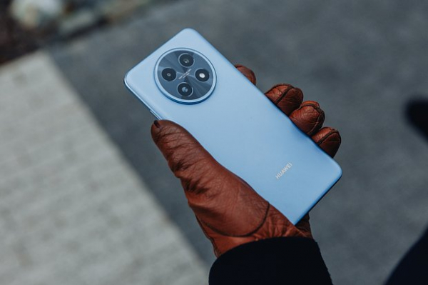 Смартфон HUAWEI nova 14i работает два дня без подзарядки. Как это получилось? Смартфон HUAWEI nova 14i работает два дня без подзарядки. Как это получилось?