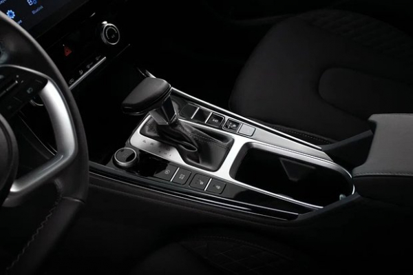 «Solaris HC — это реинкарнация народно любимой модели в новых реалиях» Что говорят о взлетевшем спросе на наследника «Креты»?