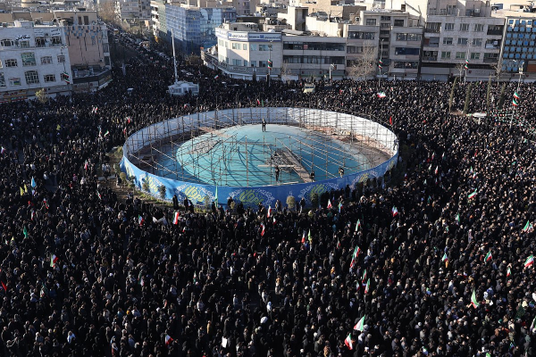 США, Израиль и Иран обмениваются масштабными ракетными ударами. Страшные кадры войны и ее последствий со всего Ближнего Востока