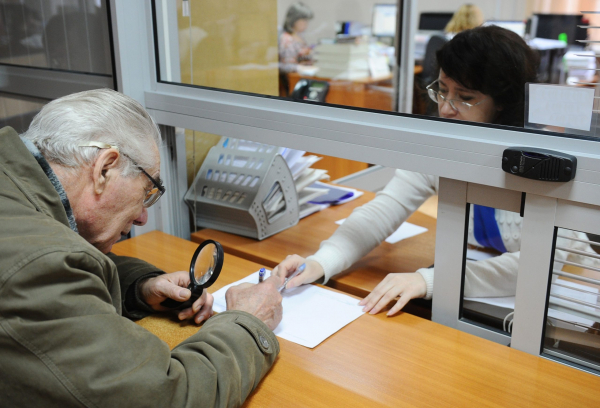 В Госдуме анонсировали пересчет пенсий работающим россиянам в августе