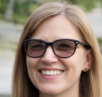 В Тегеране пролились нефтяные дожди и предупредили о кислотных В Тегеране пролились нефтяные дожди и предупредили о кислотных