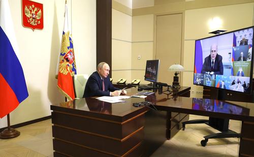 Владимир Путин провел совещание по вопросам экономической повестки