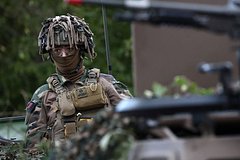 Во Франции заявили о готовности ввести войска на Украину Во Франции заявили о готовности ввести войска на Украину