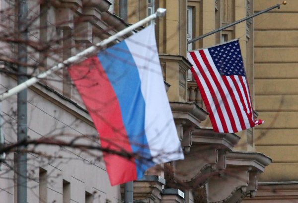 WP: Аляску выбрали для встречи Путина и Трампа из-за ордера МУС