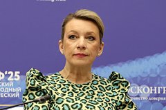 Захарова призвала окружить заботой пострадавших от боевых действий украинских детей Захарова призвала окружить заботой пострадавших от боевых действий украинских детей