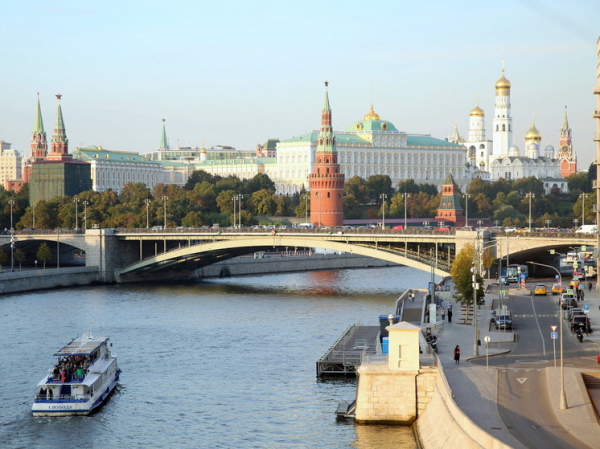 Захарова раскрыла, кто в первую очередь пострадает от европейского запрета на турпоездки в Россию