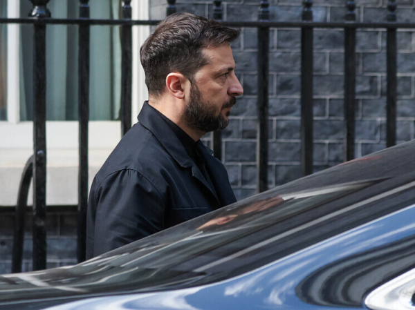 Зеленский в вечернем обращении заявил о готовности обсуждать проект Трампа